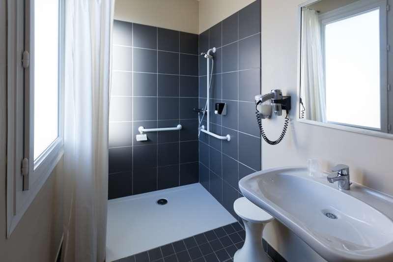 Brit Hotel Terminus 3*