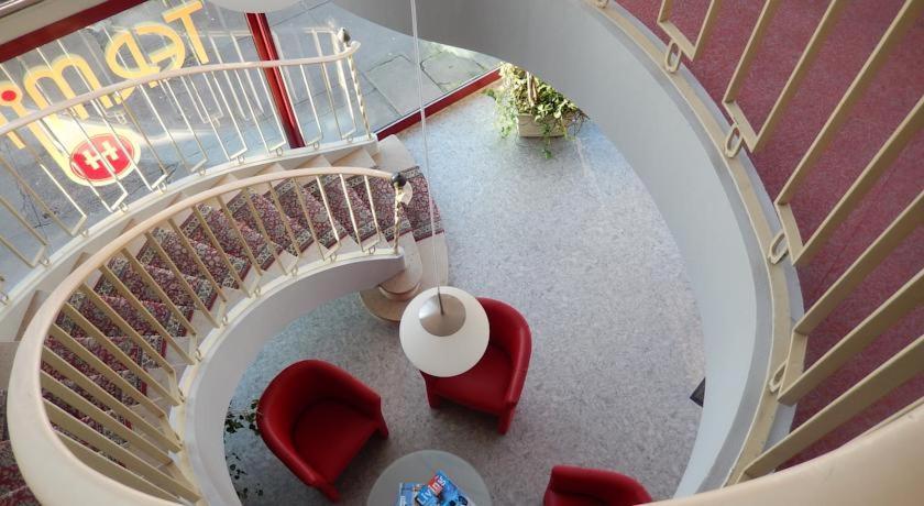 Brit Terminus Hotel