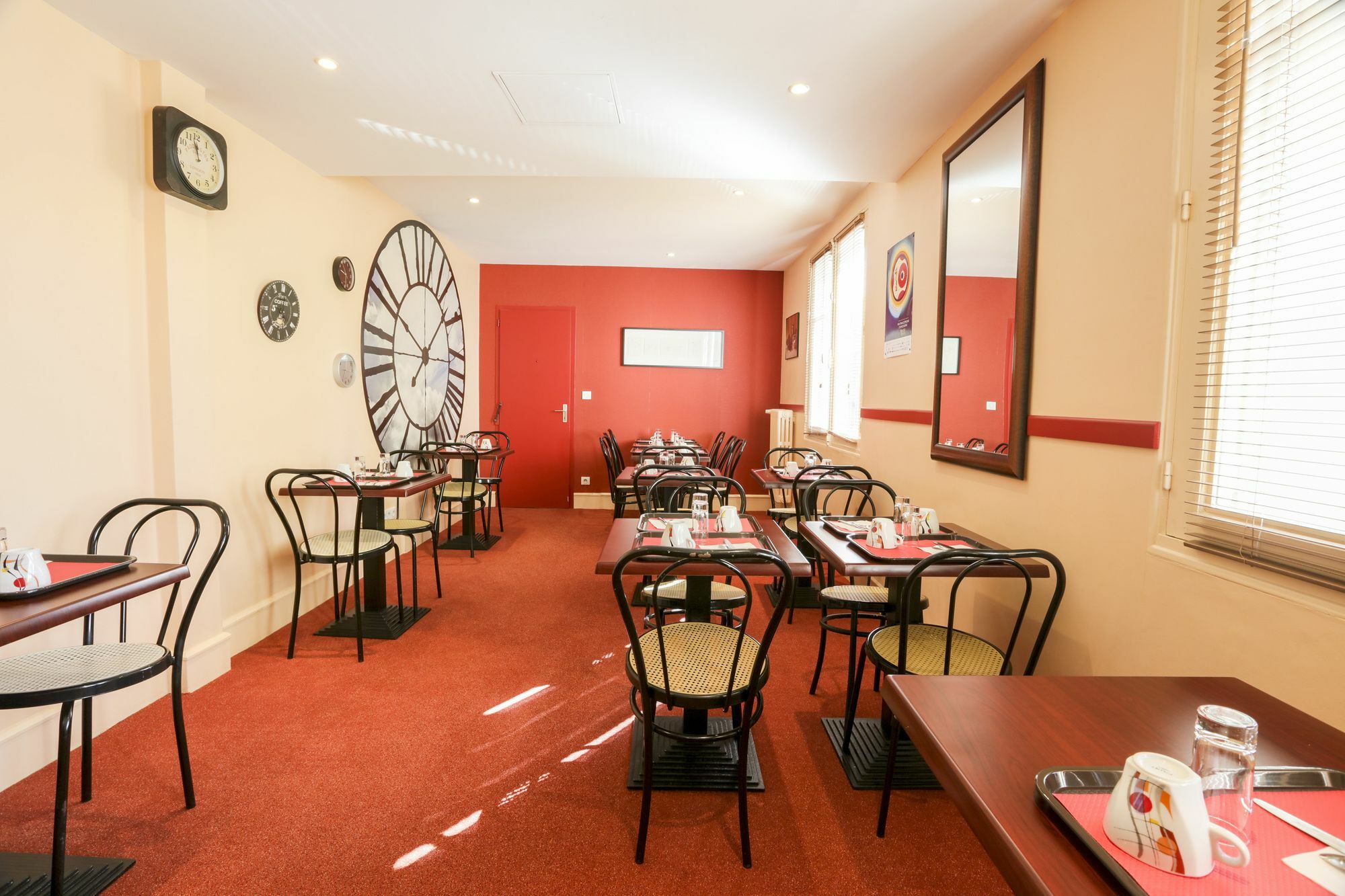 Brit Terminus Hotel 3*