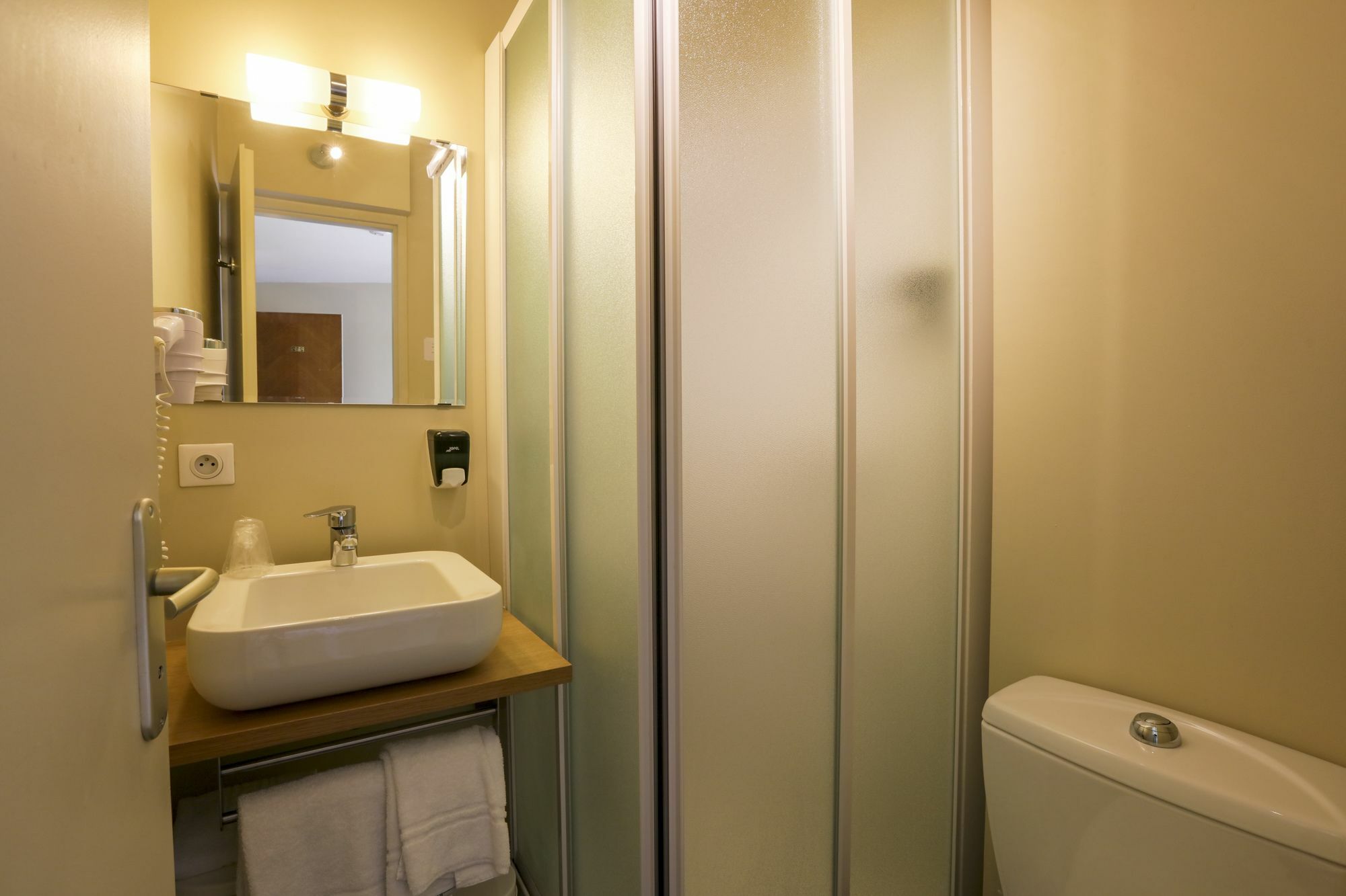 Brit Hotel Terminus 3* Angouleme