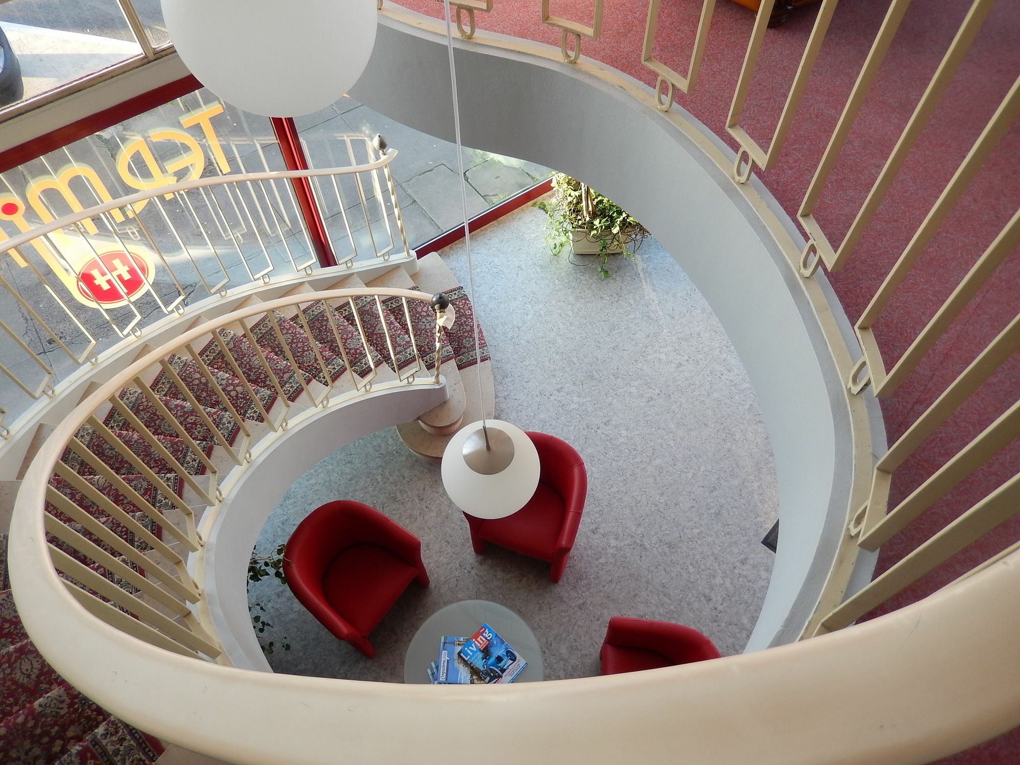 Brit Terminus Hotel